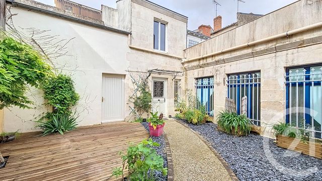 Appartement T4 à vendre - 5 pièces - 124,42 m2 - Lucon - 85 - PAYS-DE-LOIRE