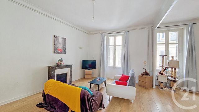 Appartement T4 à vendre - 5 pièces - 124,42 m2 - Lucon - 85 - PAYS-DE-LOIRE