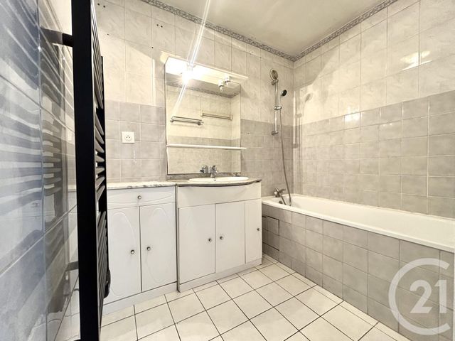 Appartement F3 &agrave; louer - 3 pi&egrave;ces - 80,15 m2 - Stains - 93 - ILE-DE-FRANCE