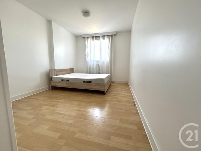 Appartement F3 &agrave; louer - 3 pi&egrave;ces - 80,15 m2 - Stains - 93 - ILE-DE-FRANCE