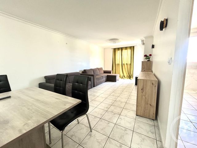 Appartement F3 &agrave; louer - 3 pi&egrave;ces - 80,15 m2 - Stains - 93 - ILE-DE-FRANCE