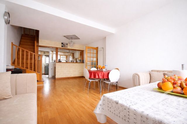 Maison &agrave; vendre - 5 pi&egrave;ces - 118 m2 - St Denis - 93 - ILE-DE-FRANCE
