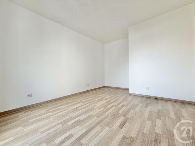 Appartement &agrave; louer - 2 pi&egrave;ces - 47,62 m2 - La Plaine St Denis - 93 - ILE-DE-FRANCE