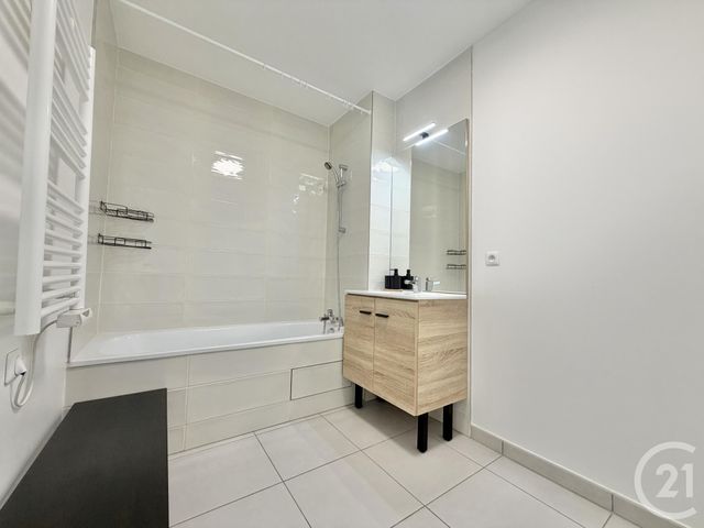 Appartement F2 &agrave; louer - 2 pi&egrave;ces - 47,41 m2 - Stains - 93 - ILE-DE-FRANCE