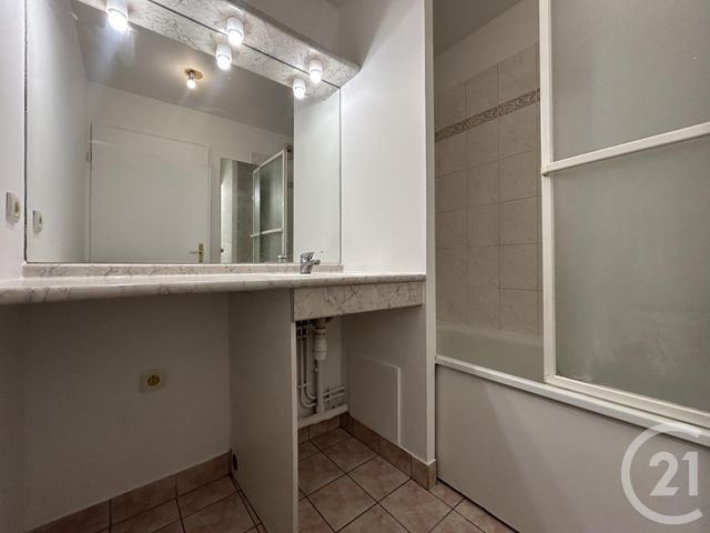 Appartement F2 &agrave; louer - 2 pi&egrave;ces - 45,08 m2 - St Denis - 93 - ILE-DE-FRANCE