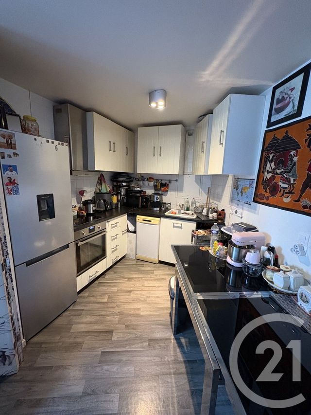 Appartement à vendre - 3 pièces - 56 m2 - Stains - 93 - ILE-DE-FRANCE