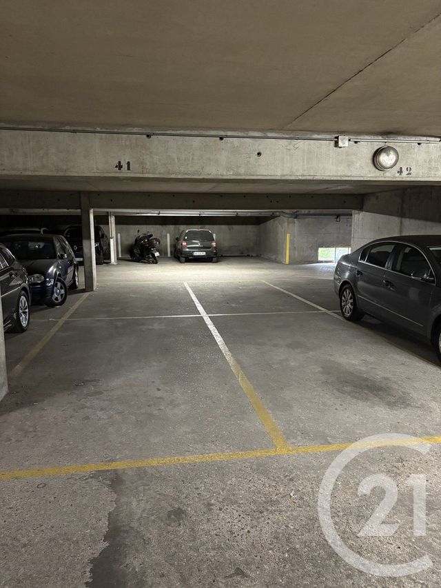 Appartement F4 à vendre - 4 pièces - 79,96 m2 - St Denis - 93 - ILE-DE-FRANCE