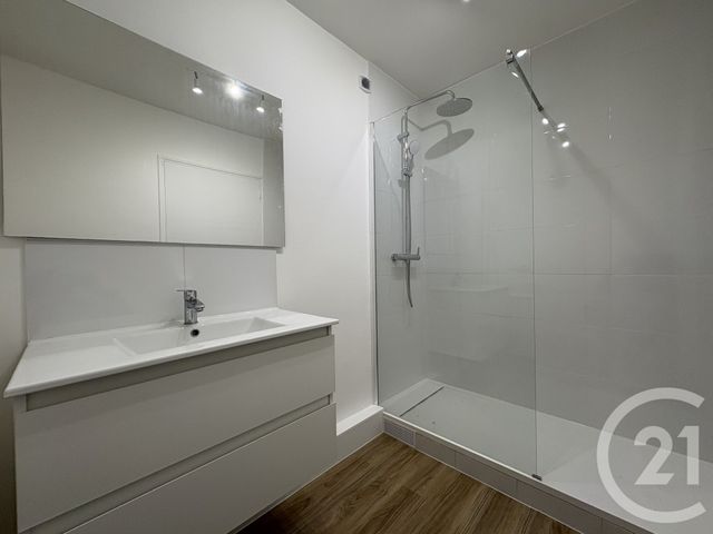 Appartement F4 à vendre - 4 pièces - 79,96 m2 - St Denis - 93 - ILE-DE-FRANCE