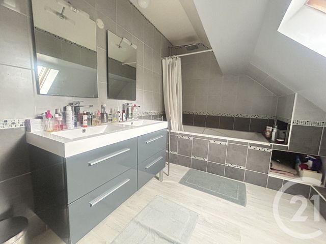 Maison à vendre - 6 pièces - 92,68 m2 - Stains - 93 - ILE-DE-FRANCE