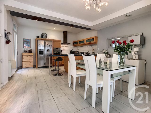 Appartement Duplex à louer - 3 pièces - 79,32 m2 - Rivesaltes - 66 - LANGUEDOC-ROUSSILLON