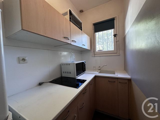 Appartement T1 à vendre - 1 pièce - 25 m2 - Le Pradet - 83 - PROVENCE-ALPES-COTE-D-AZUR