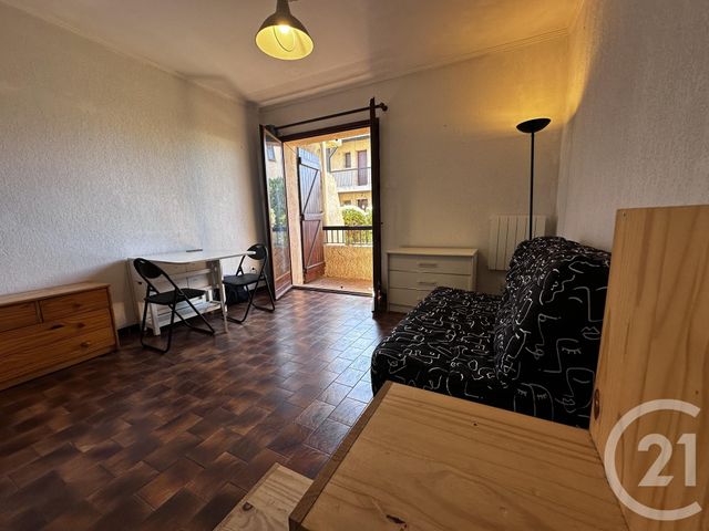 Appartement T1 à vendre - 1 pièce - 25 m2 - Le Pradet - 83 - PROVENCE-ALPES-COTE-D-AZUR
