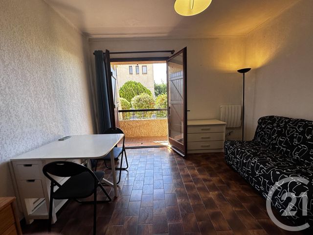 Appartement T1 à vendre - 1 pièce - 25 m2 - Le Pradet - 83 - PROVENCE-ALPES-COTE-D-AZUR