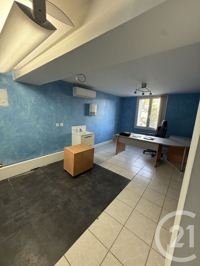 Appartement F2 à vendre - 2 pièces - 52 m2 - Pierrefeu Du Var - 83 - PROVENCE-ALPES-COTE-D-AZUR