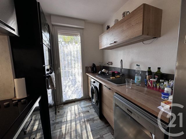 Appartement F2 à vendre - 2 pièces - 42,11 m2 - Hyeres - 83 - PROVENCE-ALPES-COTE-D-AZUR