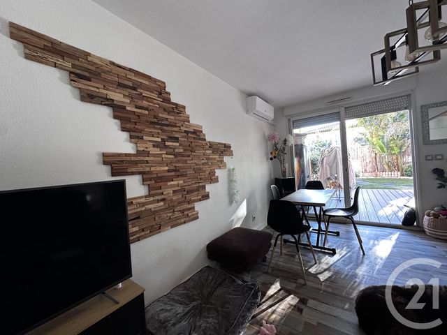 Appartement F2 à vendre - 2 pièces - 42,11 m2 - Hyeres - 83 - PROVENCE-ALPES-COTE-D-AZUR