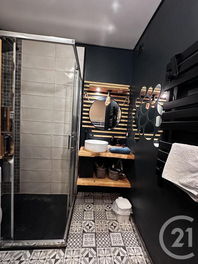 Appartement F1 bis &agrave; vendre - 2 pi&egrave;ces - 26 m2 - 83 - PROVENCE-ALPES-COTE-D-AZUR