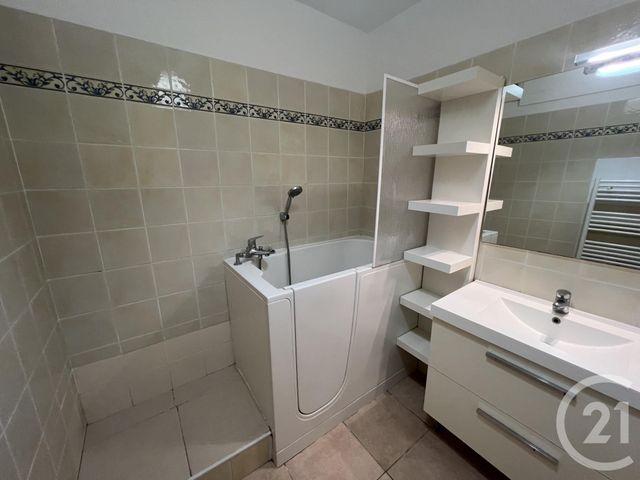 Appartement F4 à vendre - 4 pièces - 92,39 m2 - Hyeres - 83 - PROVENCE-ALPES-COTE-D-AZUR