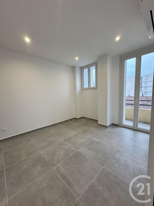 Appartement F2 &agrave; louer - 2 pi&egrave;ces - 34,14 m2 - Toulon - 83 - PROVENCE-ALPES-COTE-D-AZUR