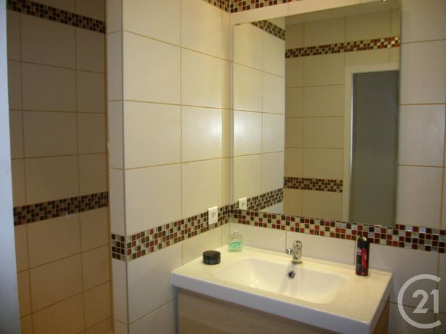 Appartement F2 &agrave; louer - 2 pi&egrave;ces - 45,29 m2 - Le Pradet - 83 - PROVENCE-ALPES-COTE-D-AZUR