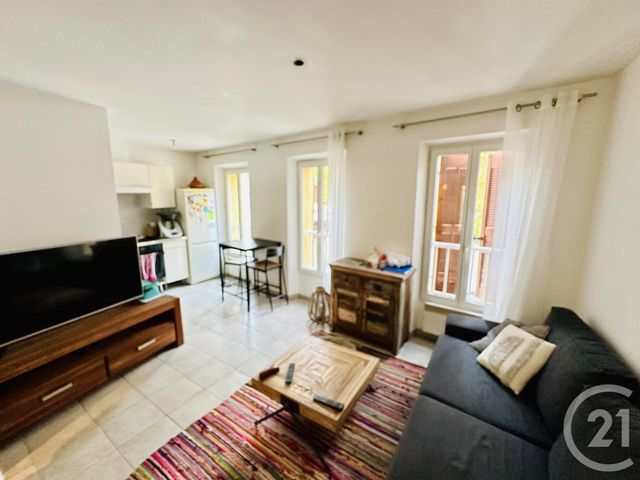 Appartement F2 &agrave; louer - 2 pi&egrave;ces - 45,29 m2 - Le Pradet - 83 - PROVENCE-ALPES-COTE-D-AZUR