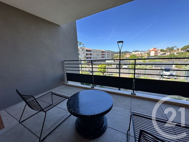 Appartement T1 &agrave; vendre - 1 pi&egrave;ce - 18,20 m2 - Hyeres - 83 - PROVENCE-ALPES-COTE-D-AZUR