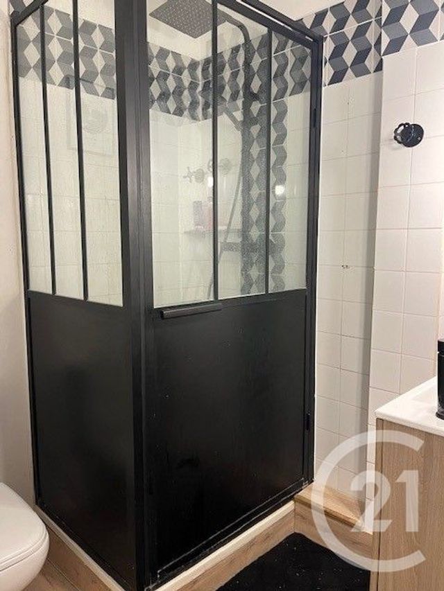 Appartement F5 &agrave; vendre - 5 pi&egrave;ces - 106,70 m2 - Hyeres - 83 - PROVENCE-ALPES-COTE-D-AZUR