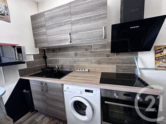 Appartement F2 &agrave; louer - 2 pi&egrave;ces - 28,49 m2 - Le Pradet - 83 - PROVENCE-ALPES-COTE-D-AZUR