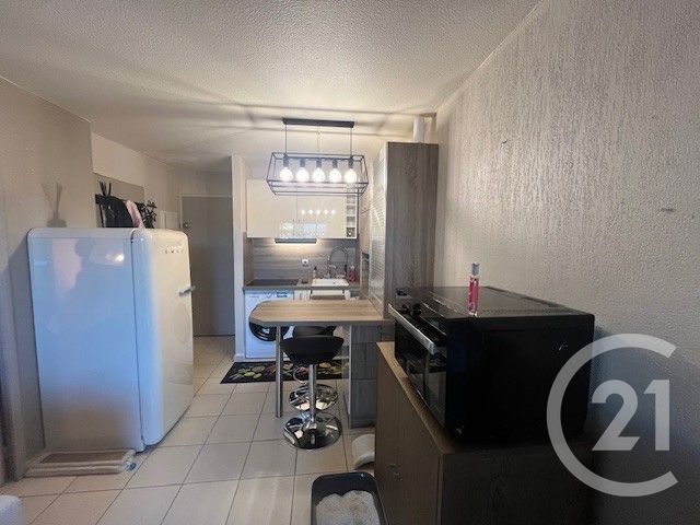 Appartement F2 &agrave; vendre - 2 pi&egrave;ces - 32,27 m2 - Carqueiranne - 83 - PROVENCE-ALPES-COTE-D-AZUR