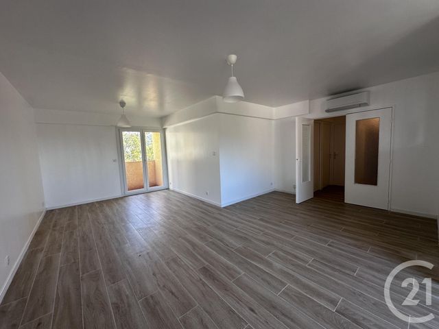 Appartement F4 &agrave; louer - 4 pi&egrave;ces - 86,15 m2 - Le Pradet - 83 - PROVENCE-ALPES-COTE-D-AZUR