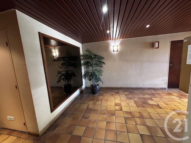 Appartement F4 &agrave; louer - 4 pi&egrave;ces - 86,15 m2 - Le Pradet - 83 - PROVENCE-ALPES-COTE-D-AZUR