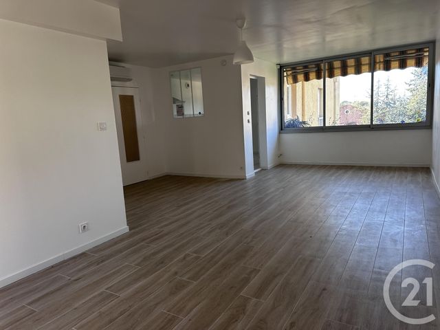 Appartement F4 &agrave; louer - 4 pi&egrave;ces - 86,15 m2 - Le Pradet - 83 - PROVENCE-ALPES-COTE-D-AZUR