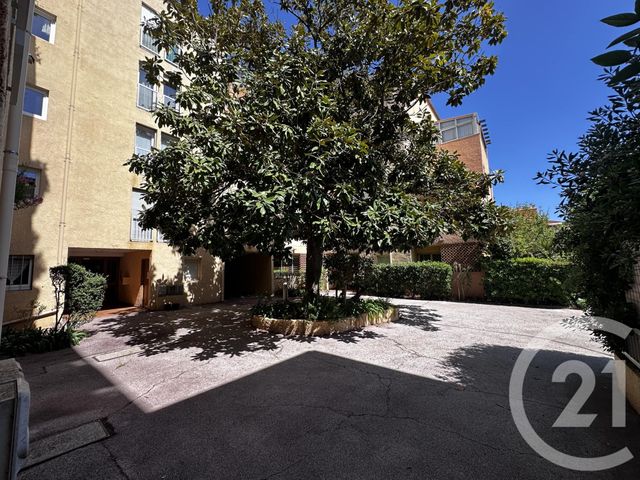 Appartement F4 &agrave; louer - 4 pi&egrave;ces - 86,15 m2 - Le Pradet - 83 - PROVENCE-ALPES-COTE-D-AZUR