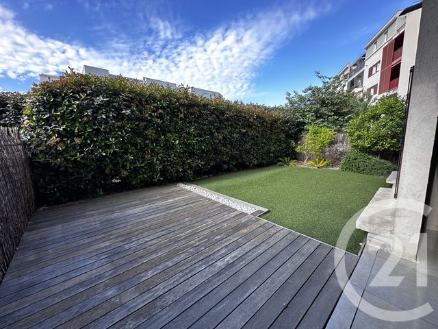 Appartement &agrave; vendre - 3 pi&egrave;ces - 57,83 m2 - Hyeres - 83 - PROVENCE-ALPES-COTE-D-AZUR