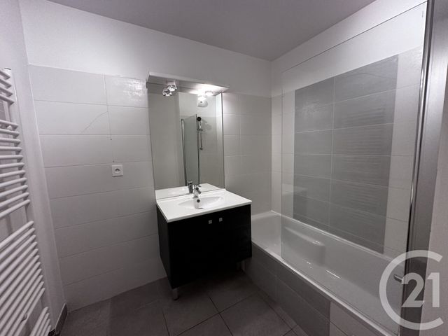 Appartement &agrave; vendre - 3 pi&egrave;ces - 57,83 m2 - Hyeres - 83 - PROVENCE-ALPES-COTE-D-AZUR