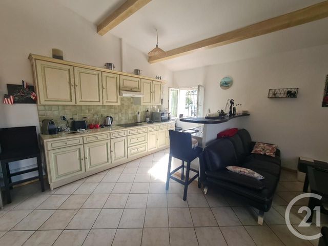 Appartement T2 &agrave; louer - 2 pi&egrave;ces - 50,34 m2 - La Valette Du Var - 83 - PROVENCE-ALPES-COTE-D-AZUR