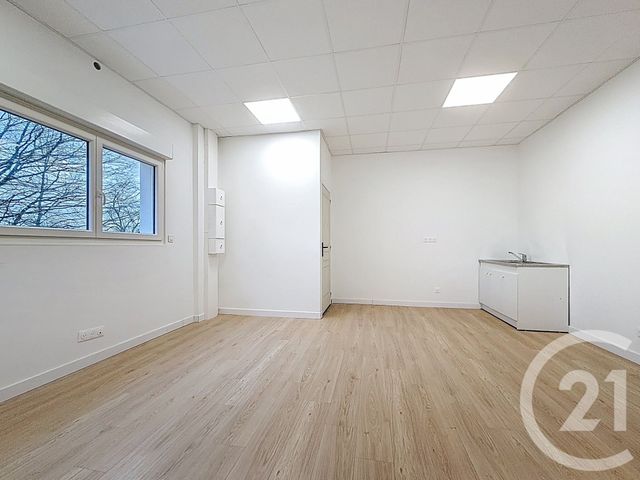 Local commercial à louer - 181.0 m2 - 49 - Maine-et-Loire