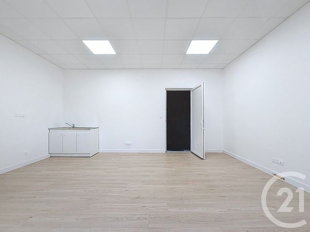 Local commercial à louer - 181.0 m2 - 49 - Maine-et-Loire