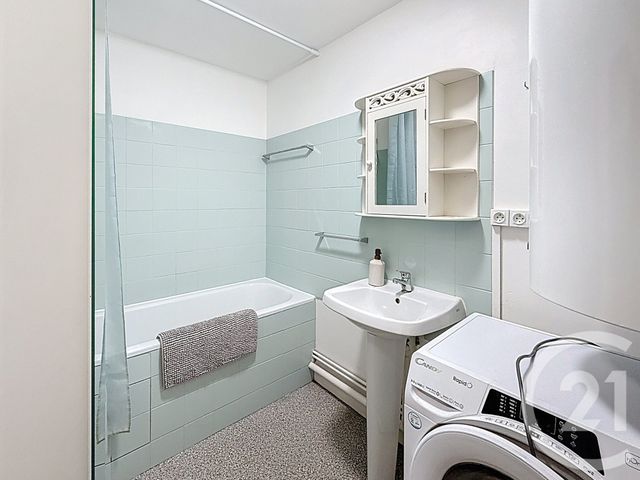 Appartement T2 &agrave; louer - 2 pi&egrave;ces - 45,86 m2 - Angers - 49 - PAYS-DE-LOIRE