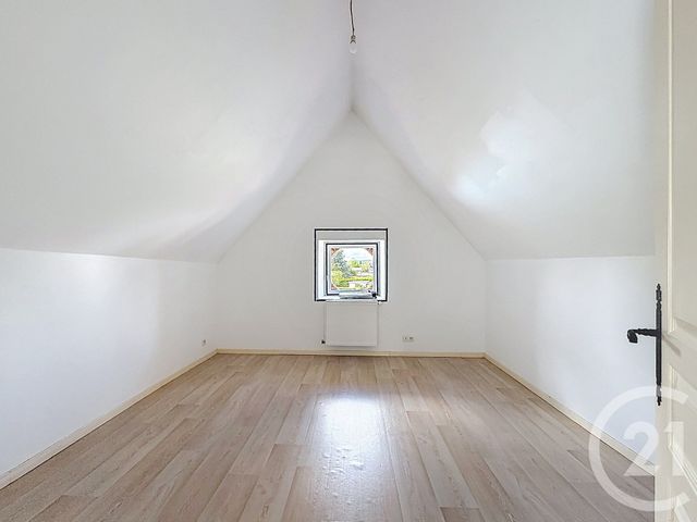 Maison &agrave; louer - 5 pi&egrave;ces - 116 m2 - La Menitre - 49 - PAYS-DE-LOIRE