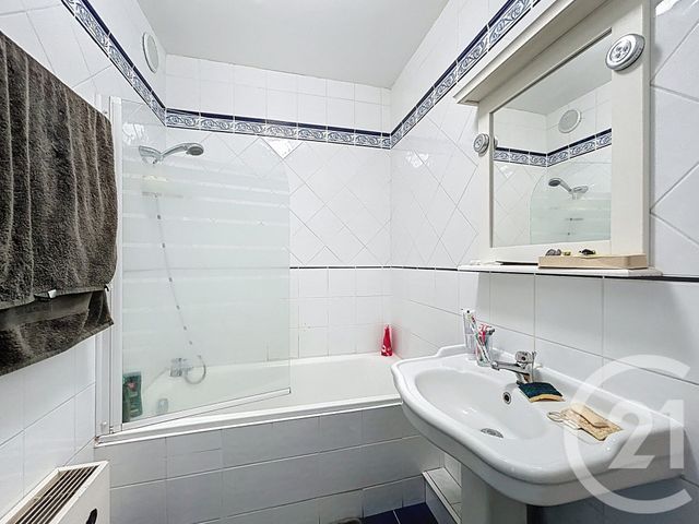 Appartement T3 &agrave; louer - 3 pi&egrave;ces - 62,21 m2 - Angers - 49 - PAYS-DE-LOIRE