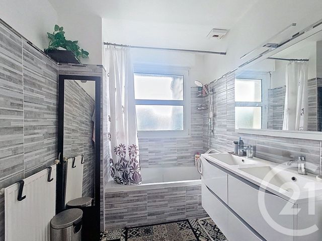 Maison à vendre - 5 pièces - 105 m2 - St Jean De Linieres - 49 - PAYS-DE-LOIRE