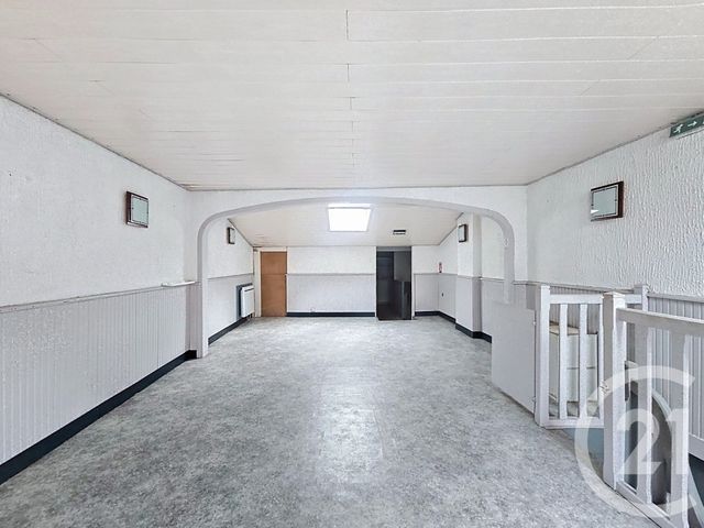 Local commercial à louer - 135.0 m2 - 49 - Maine-et-Loire