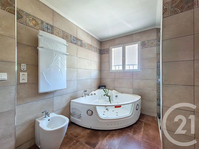 Maison à vendre - 5 pièces - 164,96 m2 - Villeneuve Loubet - 06 - PROVENCE-ALPES-COTE-D-AZUR