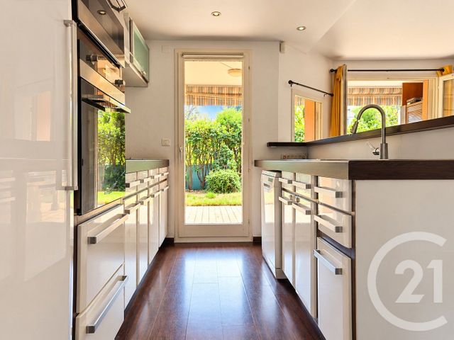 Appartement F3 &agrave; vendre - 3 pi&egrave;ces - 60,73 m2 - Cagnes Sur Mer - 06 - PROVENCE-ALPES-COTE-D-AZUR