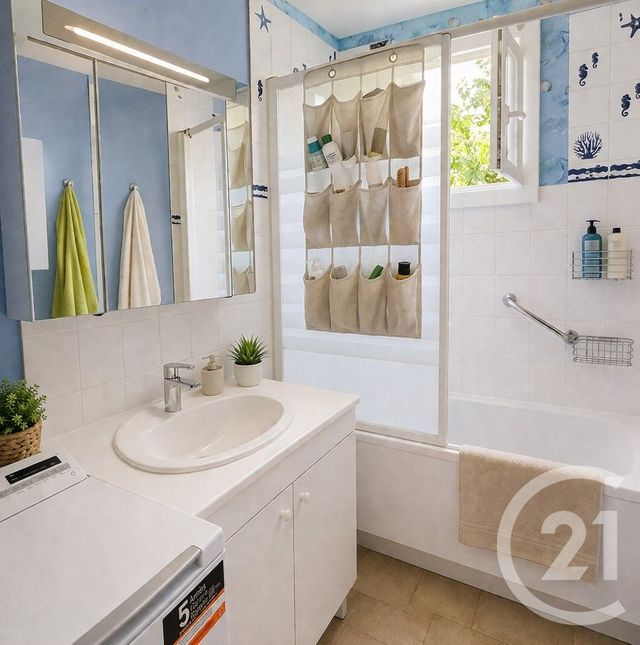Maison &agrave; vendre - 6 pi&egrave;ces - 98,96 m2 - Villeneuve Loubet - 06 - PROVENCE-ALPES-COTE-D-AZUR