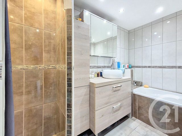 Appartement F3 à vendre - 3 pièces - 58 m2 - La Colle Sur Loup - 06 - PROVENCE-ALPES-COTE-D-AZUR