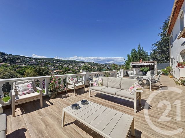 Maison à vendre - 8 pièces - 225,55 m2 - Vallauris - 06 - PROVENCE-ALPES-COTE-D-AZUR