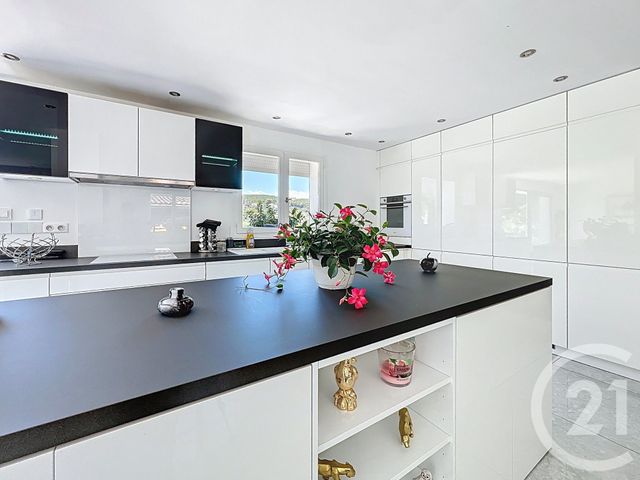 Maison à vendre - 8 pièces - 225,55 m2 - Vallauris - 06 - PROVENCE-ALPES-COTE-D-AZUR