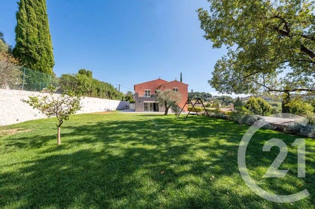 Maison à vendre - 6 pièces - 310 m2 - Villeneuve Loubet - 06 - PROVENCE-ALPES-COTE-D-AZUR
